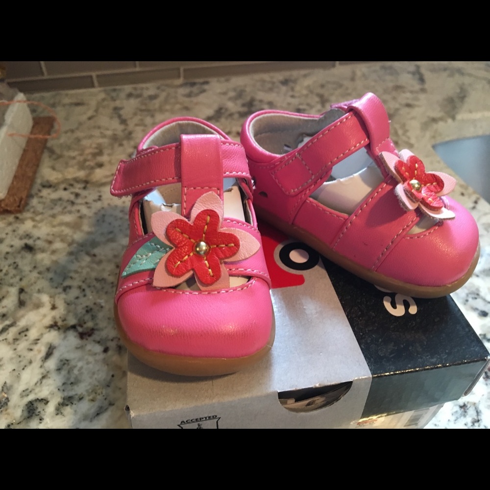 See Kai Run Avery Shoes size 3